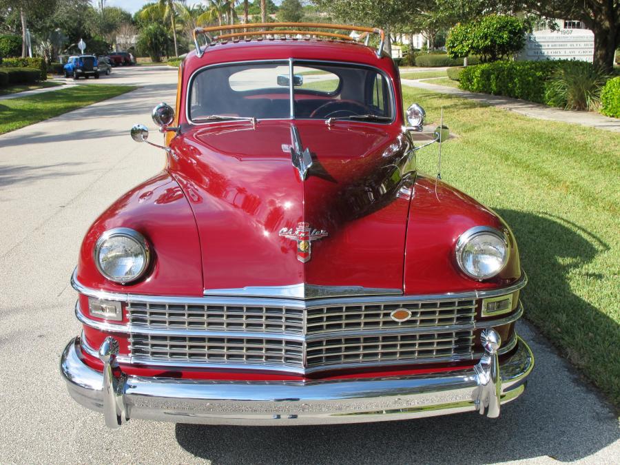  Chrysler Town & Country Windsor Sedan 1947 года  (фото 21 из 25)